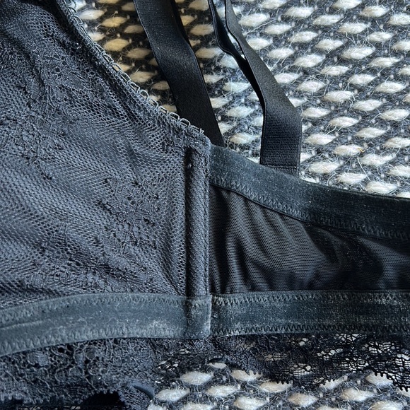 Set of 2 Victoria’s Secret Bralettes - Picture 10 of 13